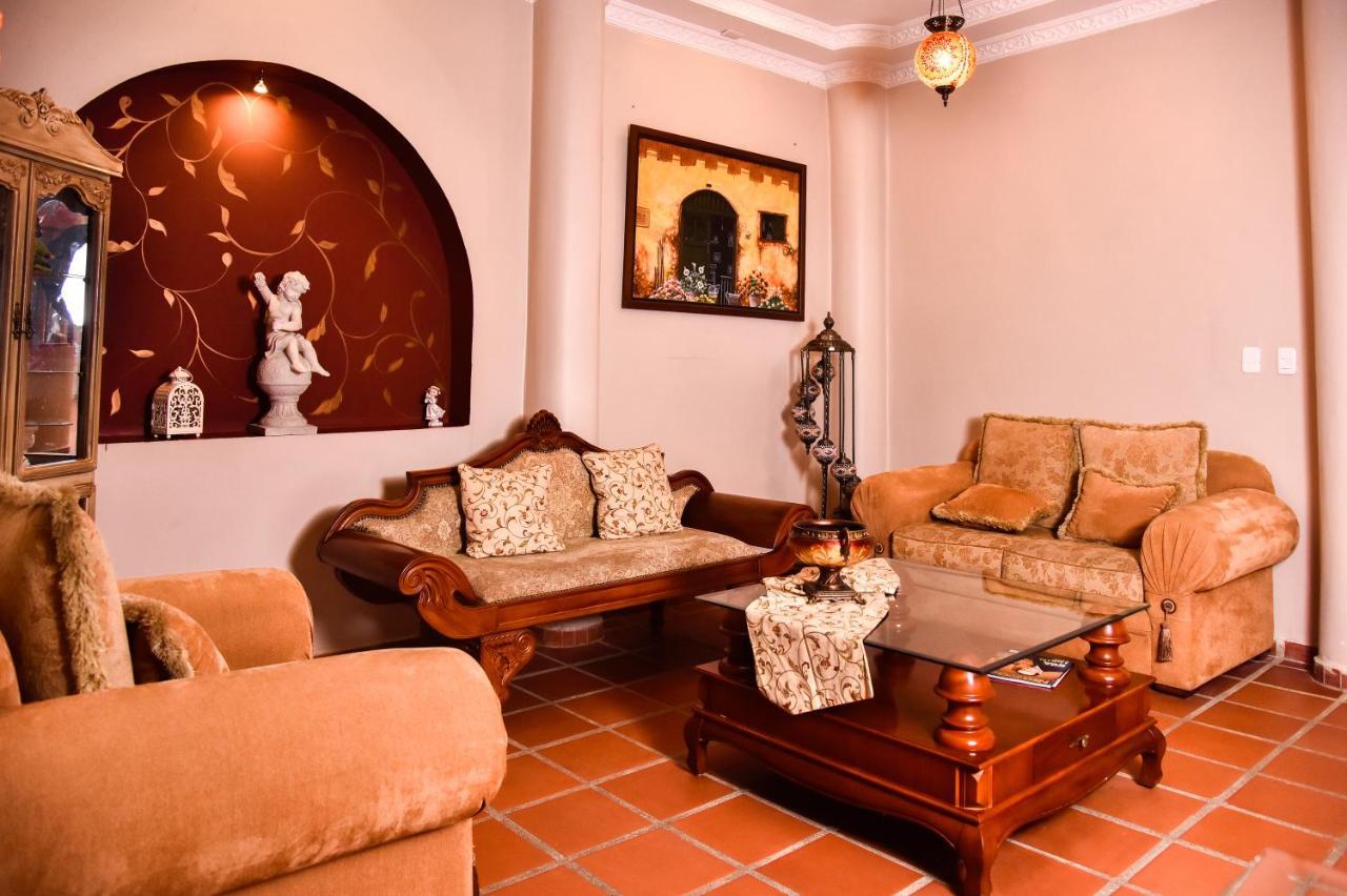Hotel Boutique Casa Ruth En Cuenca Ngoại thất bức ảnh